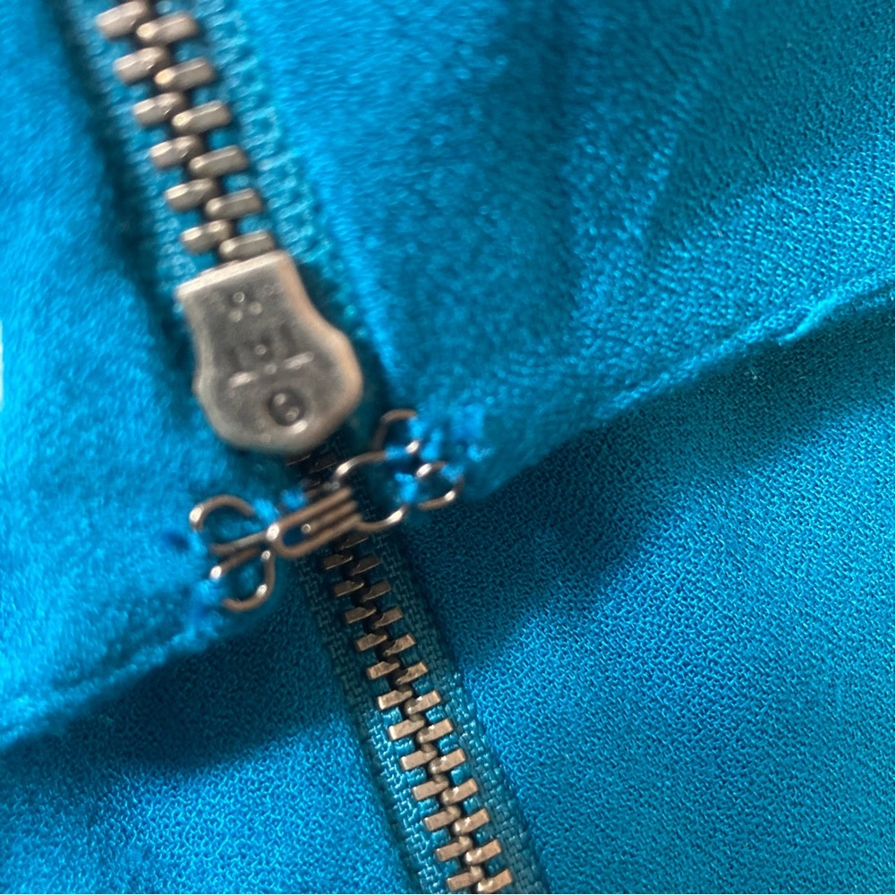NWT Alice and Olivia “Adrianna” Faux Wrap Dress in Dark Turquoise - Picture 9 of 11